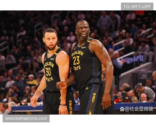 勇士与火箭2015季后赛激战回顾：传奇对决与历史瞬间的交汇